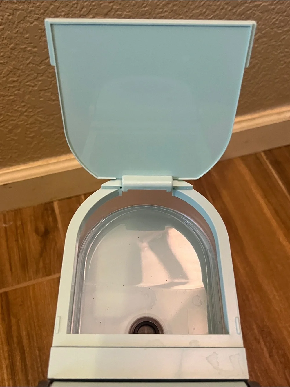 Keurig Compact Single-Serve Coffee Maker - Mint Blue k-mini clean
